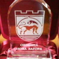 Кристални плакети